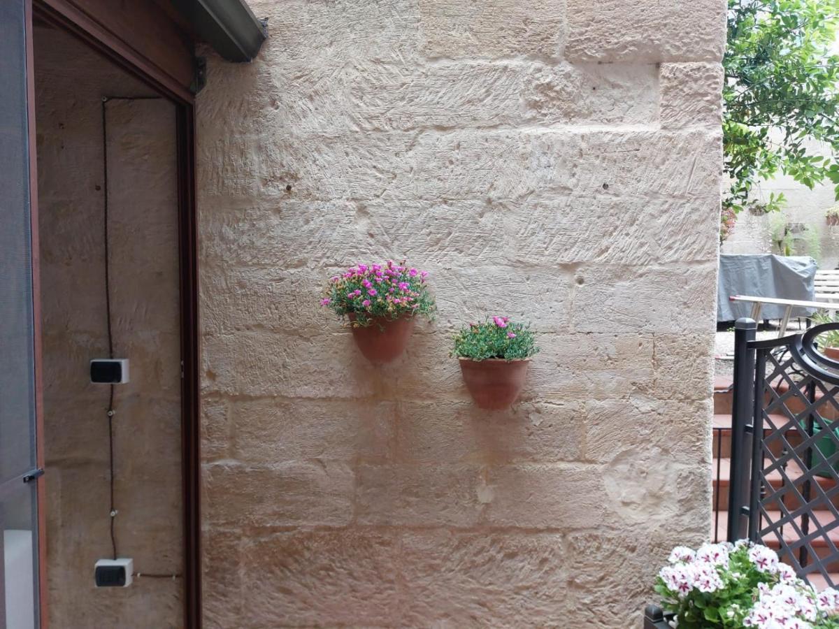Suite Del Conservatorio Nel Centro Storico Lecce Exterior foto