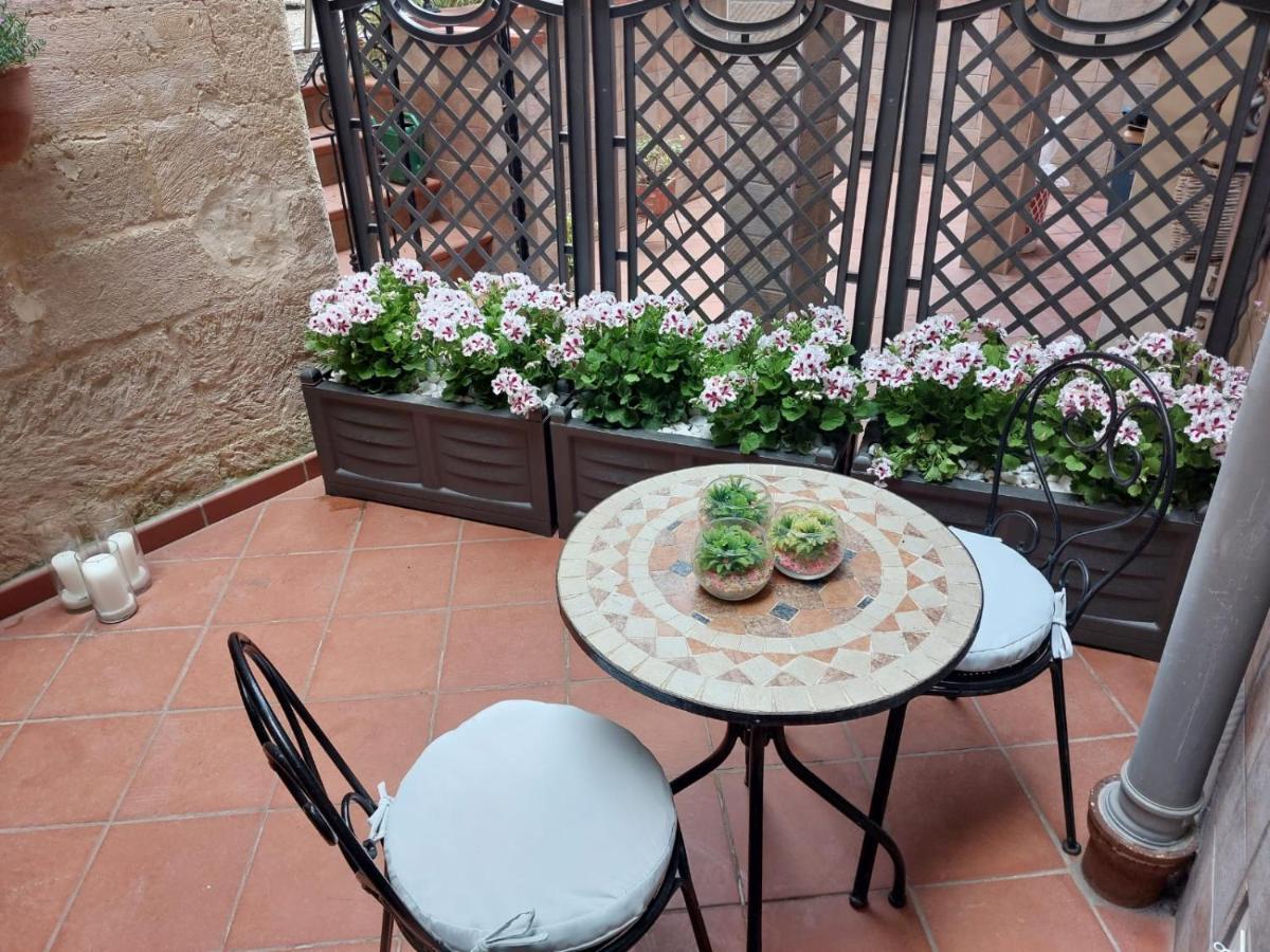 Suite Del Conservatorio Nel Centro Storico Lecce Exterior foto